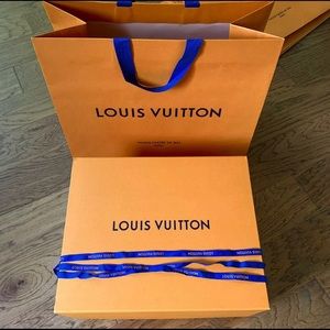 ❤️NEW LOUIS VUITTON Large Gift Box & Bag 18x15x7